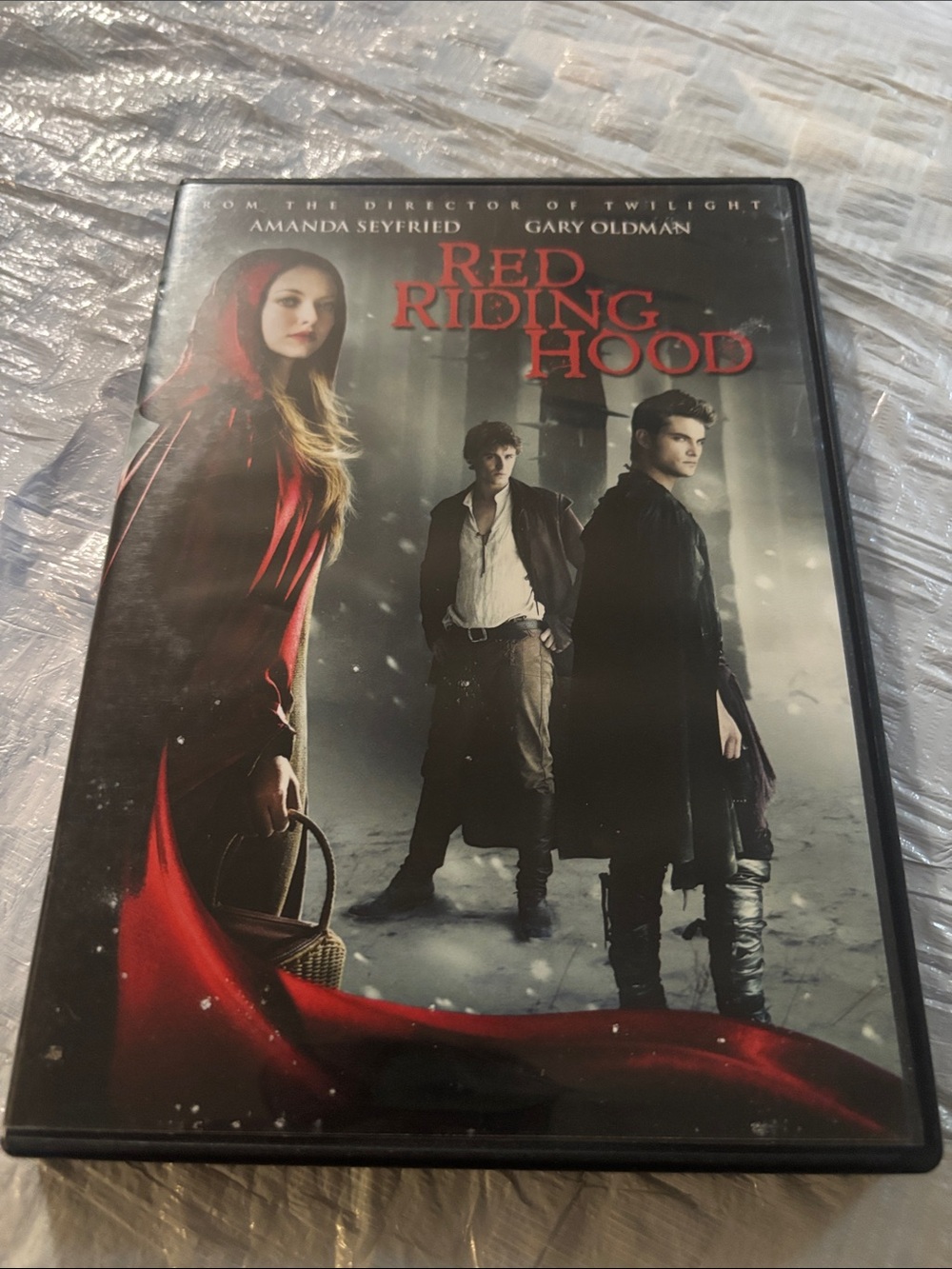 Red Riding Hood (DVD) - Red - Picture 6 of 7
